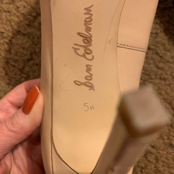 Sam Edelman Women's Cream Pumps - Picture 2 of 4